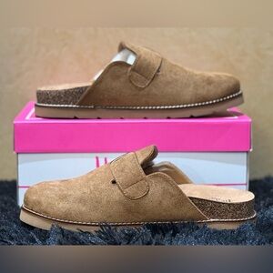 Corky's Tobacco Faux Suede Day Dream
Size 10
